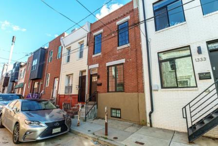 1331 S. Dover Street, Philadelphia, Pennsylvania 19146, USA