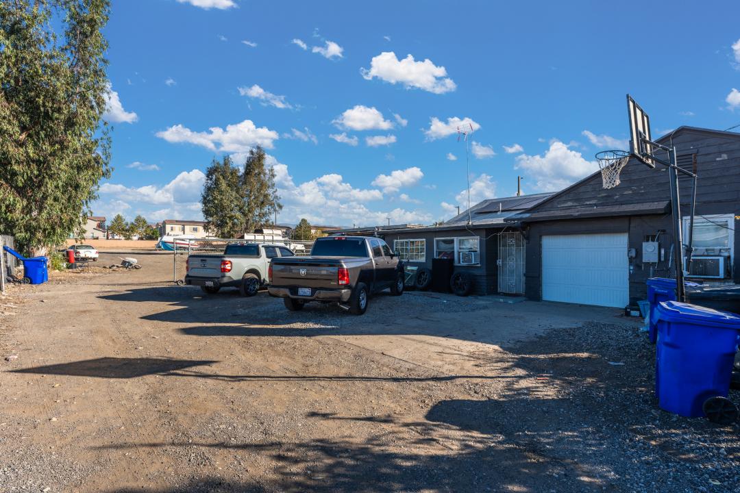 16252 Baseline Ave, Fontana, Калифорния 92336, Соединенные Штаты