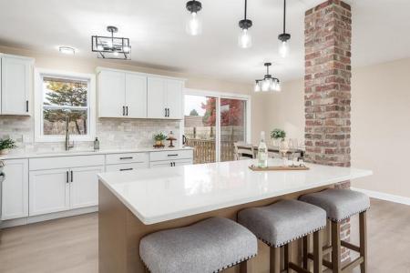 2205 Green Valley Drive, Janesville, Wisconsin 53546, HOA KỲ