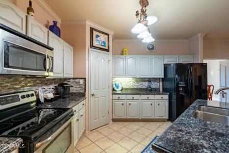 6701 Pearl Ridge Dr, El Paso, Texas 79912