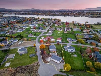 7515 Sandy Ridge Road, Pasco, Washington 99301, USA