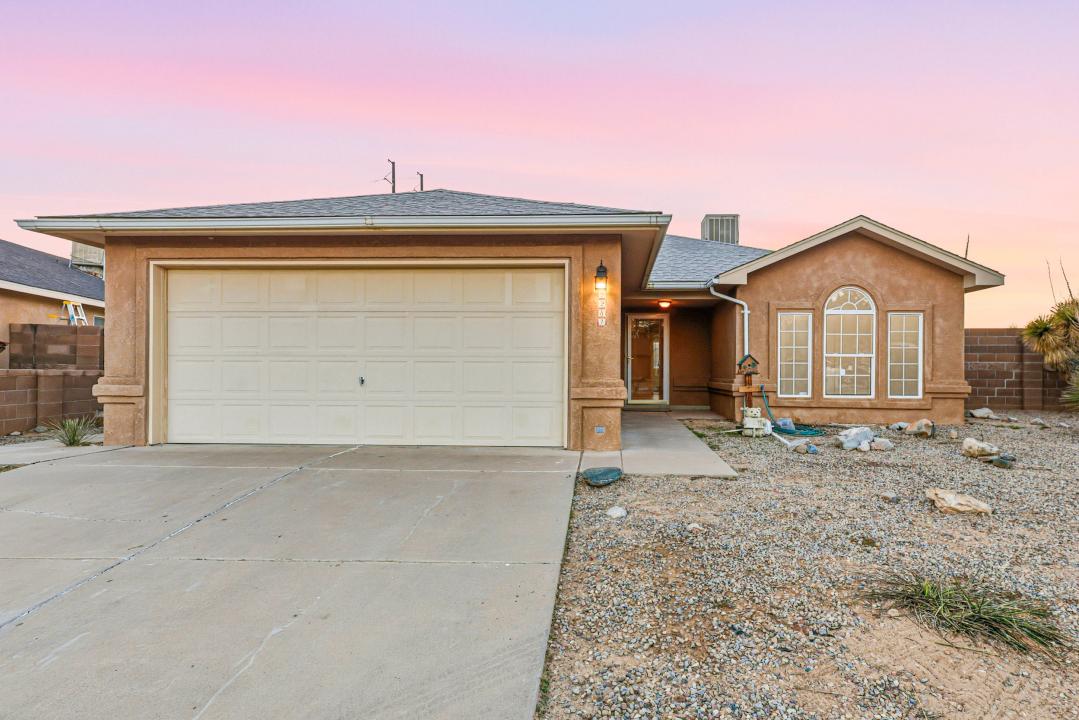 2287 Stallion Street SW, Los Lunas, New Mexico 87031
