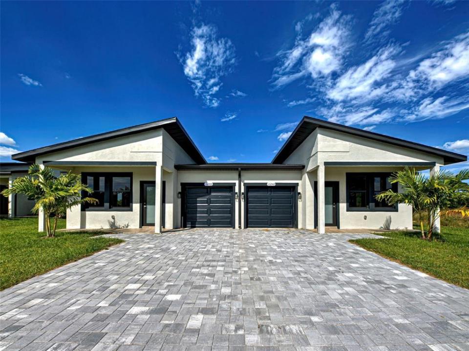 11240-42 Kimberly Avenue, Englewood, Florida 34224