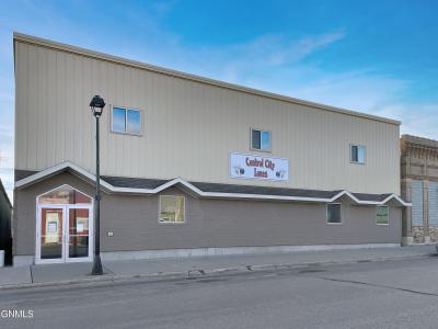 870 Main Street, Carrington, ND 58421, USA