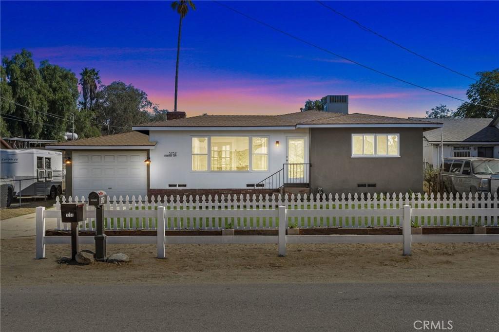 3757 Corona, Norco, Kalifornien 92860, USA