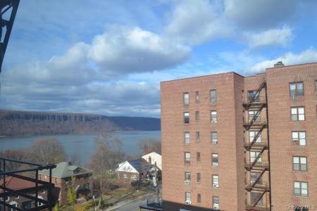650 Warburton Avenue #7C, Yonkers, New York 10701