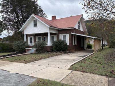804 Elm Avenue, South Pittsburg, Tennessee 37380, USA