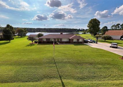 387 Lakeshore, Pelham, Geórgia 31779, Estados Unidos