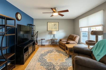 2102 Hidden Lake Ct., Charleston, Illinois 61920, Estados Unidos