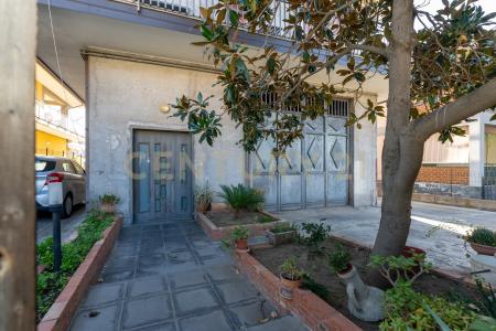 Via Bernardo Cabrera, Motta Sant'Anastasia, Sicilia 95040, Italien