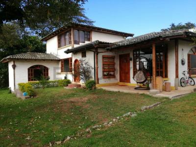 avenida san jose y de los cerezos s/n, Quito, Pichincha 00001, 厄瓜多尔