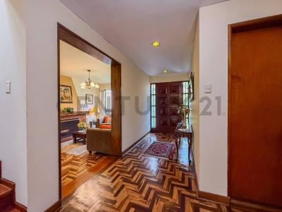 Jr. Bartolome Herrera , Lima, Lima 00001, Peru