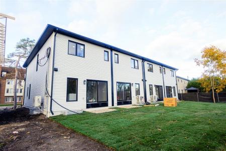 146  Rue North, Gatineau (Aylmer), Québec J9H 6Y9, Canada