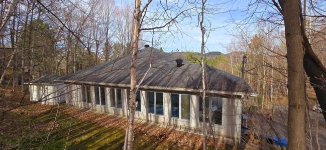 274 Ch. de la Corniche, Piemonte, Quebec J0R 1K0, Canada