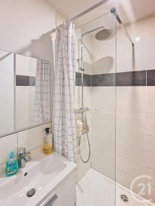 Noisy Le Grand, Île-de-France 93160, Pháp