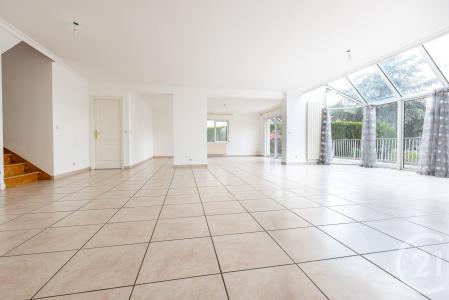 Bievres, Île-de-France 91570, France