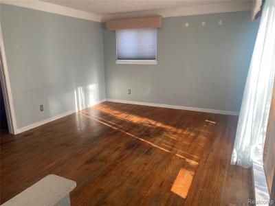 7696 Rosemary, Dearborn Heights, Michigan 48127, USA