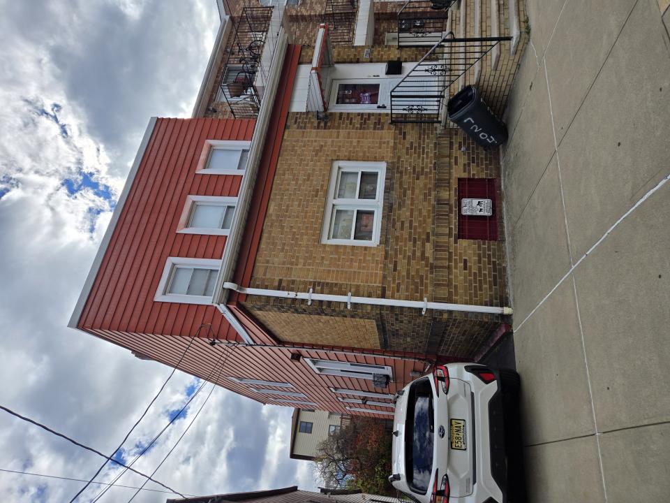 7204 Adams St, North Bergen, New Jersey 07047, Stati Uniti