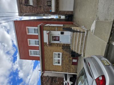 7204 Adams St, North Bergen, New Jersey 07047, Stati Uniti