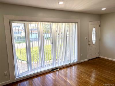 1483 4th Street, West Babylon, 纽约州 11704, 美国