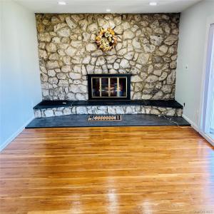 1483 4th Street, West Babylon, 纽约州 11704, 美国