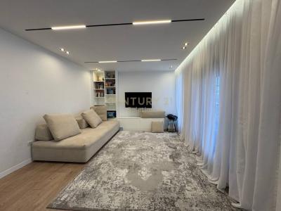 Kopshti Botanik Zoologjik, Tirana, Albania