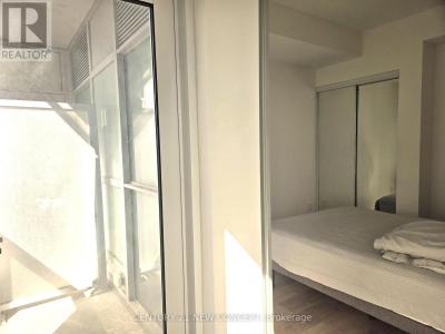 1 YORKVILLE AVENUE, Toronto (annex), Ontario M4W 0B1, Canadá