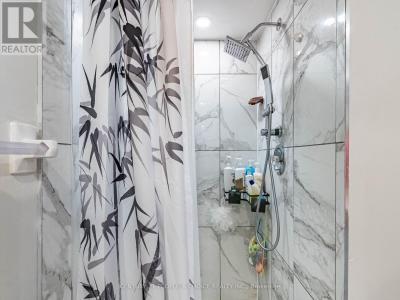 4470 TUCANA COURT, Mississauga (hurontario), Ontario L5R 3K8, Canadá