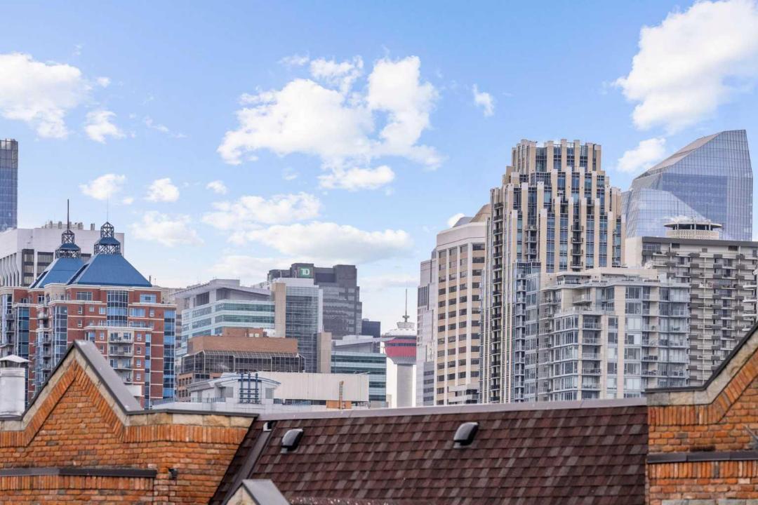 4 14 STREET NW, Calgary, アルバータ T2N 1Z4, カナダ