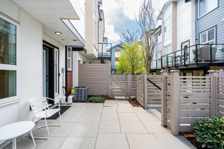 7670 207 STREET, Langley, British Columbia V2Y 3N7, Canada