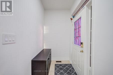 25 DWYER DRIVE, Brampton (gore Industrial North), Ontario L6S 6L2, Canada