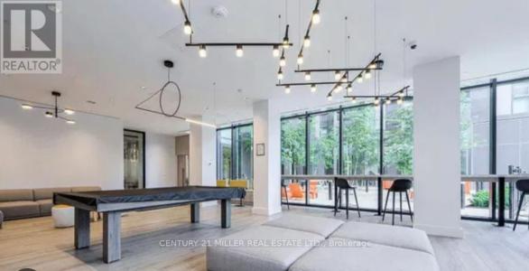 30 TRETTI WAY, Toronto (clanton Park), אונטריו M3H 0E3, קנדה