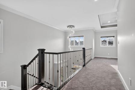 8536 19 AVENUE SW, Edmonton, Alberta T6X 0R6, Canada