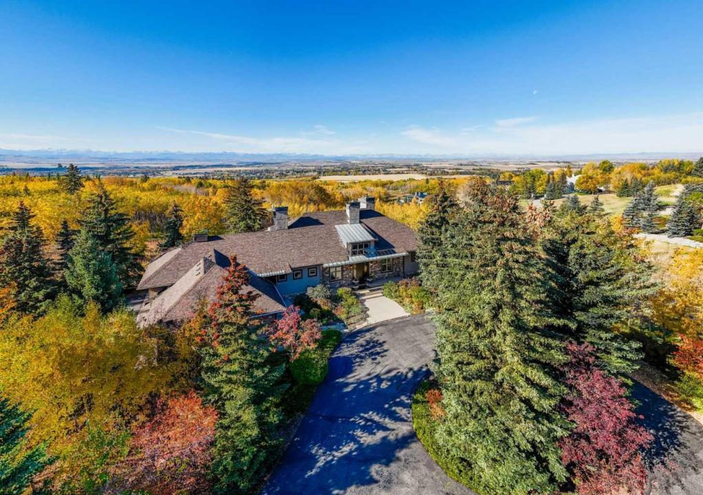 27 PINNACLE RIDGE DRIVE SW, Rural Rocky View County, Alberta T3Z 3N7, Canada