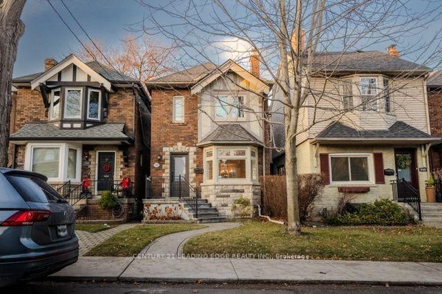 342 WOBURN AVENUE, Toronto, Ontario M5M 1L2, Canada
