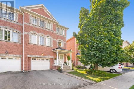 82 PILKINGTON DRIVE, Toronto (clairlea-birchmount), オンタリオ M1L 0A7, カナダ