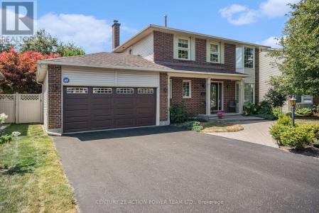 1358 TURNER CRESCENT, Ottawa, Ontario K1E 2Y4, Canada