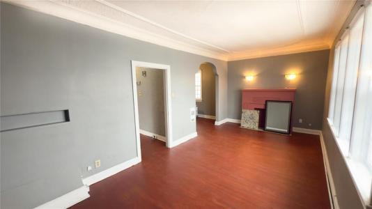393 COLLEGE AVENUE, Winnipeg, مانيتوبا R2W 1M4, كندا