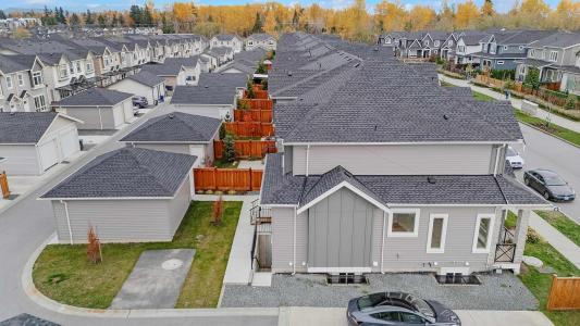 19631 74 AVENUE, Langley, 不列顛哥倫比亞省 V2Y 3R5, 加拿大