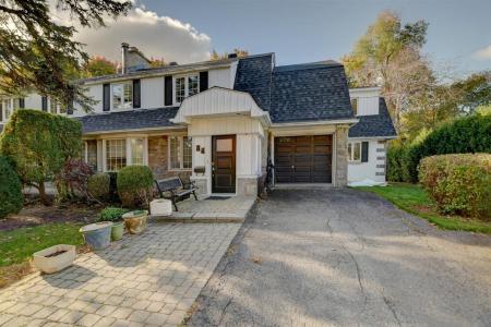 84  Rue Thurlow, Hampstead, Quebec H3X 3G9, Canada