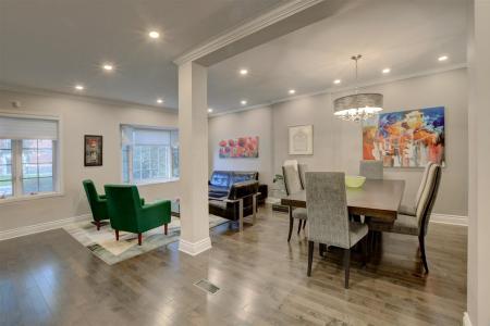 84 Rue Thurlow, Hampstead, Quebec H3X 3G9, Canada