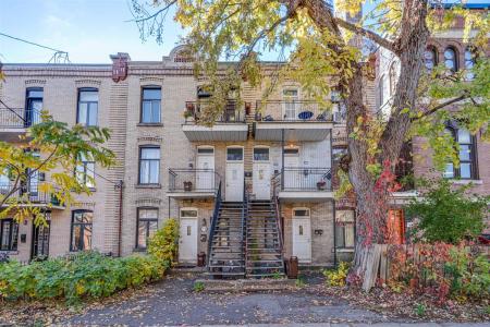 5184-5188 Av. de l'Esplanade, Montréal (Le Plateau-Mont-Royal), Quebec H2T 2Z3, Canadá