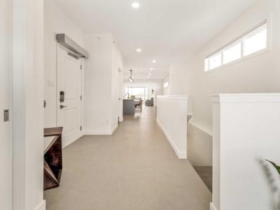 108 GATEWAY MEWS S, Lethbridge, Alberta T1K 5S2, Kanada