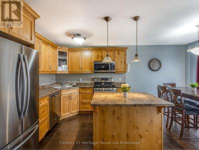 702 FRONTENAC CRESCENT, Woodstock (woodstock - South), Онтарио N4V 0B1, Канада