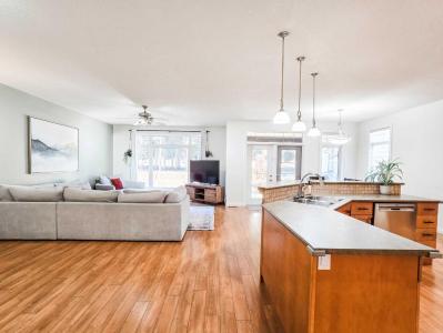 5618 16 AVENUE, Edson, 阿爾伯塔 T7E 1X1, 加拿大