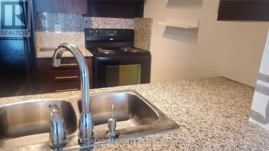 25 VIKING LANE, Toronto (islington-city Centre West), Ontario M9B 0A1, Canada