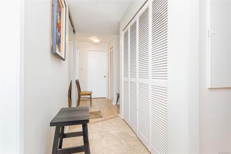 1106 GLENORA PL, Saanich, Britisch-Kolumbien V8P 2C3, Kanada