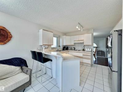3772 30 ST NW, Edmonton, Alberta T6T 1H6, Canada