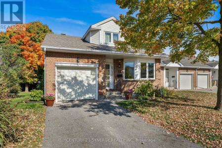 32 INNESBROOK COURT, Ottawa, Ontario K2S 1C7, Canada