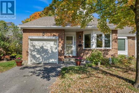 32 INNESBROOK COURT, Ottawa, 온타리오주 K2S 1C7, 캐나다